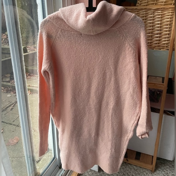 ⚡️2/$20 REVOLVE Women’s baby pink turtle neck sweater dress - Picture 4 of 4